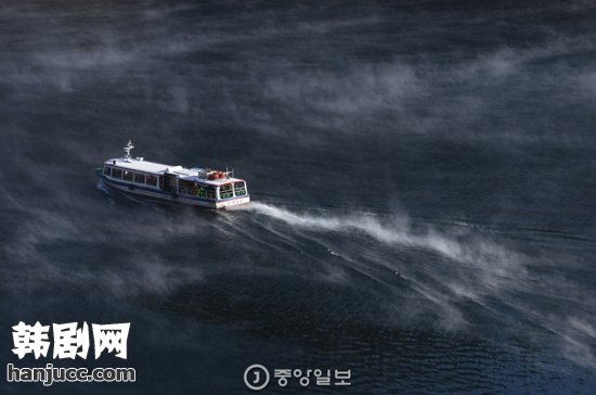 越冷越美的春川邵阳湖清晨