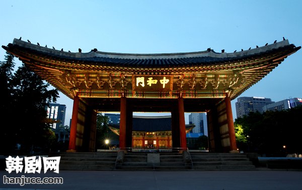 乘地铁游览韩国首尔主要旅游名胜
