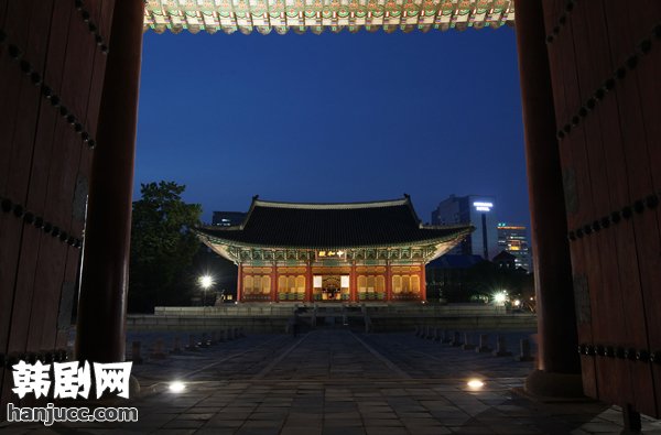 乘地铁游览韩国首尔主要旅游名胜