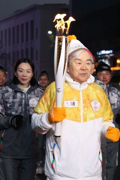 对下属泼水、让飞机返航韩国“霸道千金”牵出社会难题