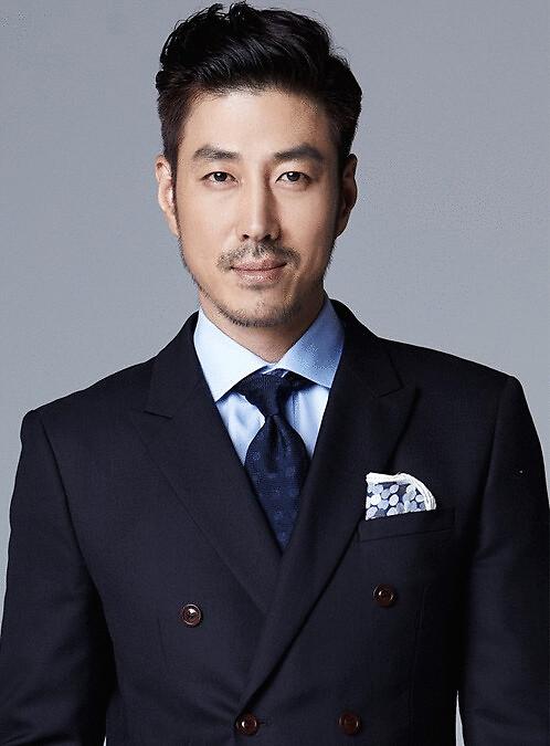演员尹泰英酒驾致追尾被依法吊销驾照（图）