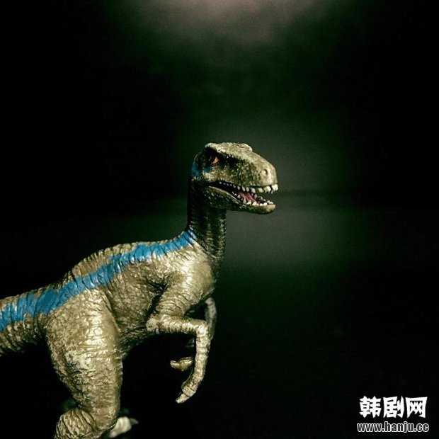 太狂！韩国CGV买就送《侏罗纪世界》恐龙模型，还原度超高