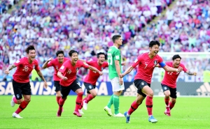亚洲球队赢得世界尊重:日本队打进16强韩国送卫冕冠军“回家”