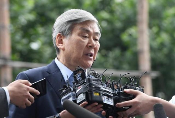 再添“黑料”！大韩航空会长挪用公款给子女买股票