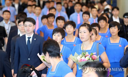 朝鲜体育代表团29日抵韩与韩国队合训备战雅加达亚运会