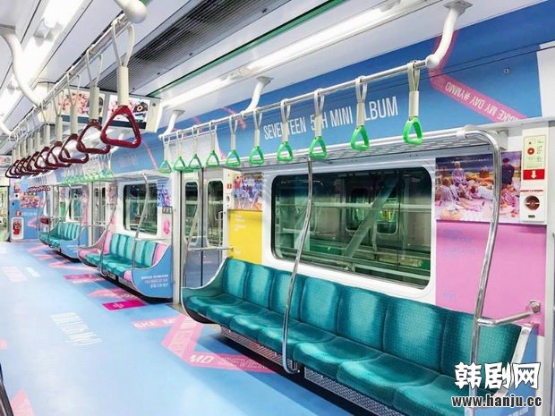 到首尔就有小鲜肉迎接大家，仁川机场的SEVENTEEN走道跟地铁宣传列车